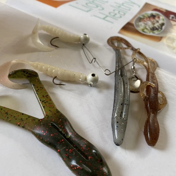 New Lot 5 pcs Kinds of Fishing Lures Crankbaits Hooks Minnow Baits frogs soft - Picture 2 of 5